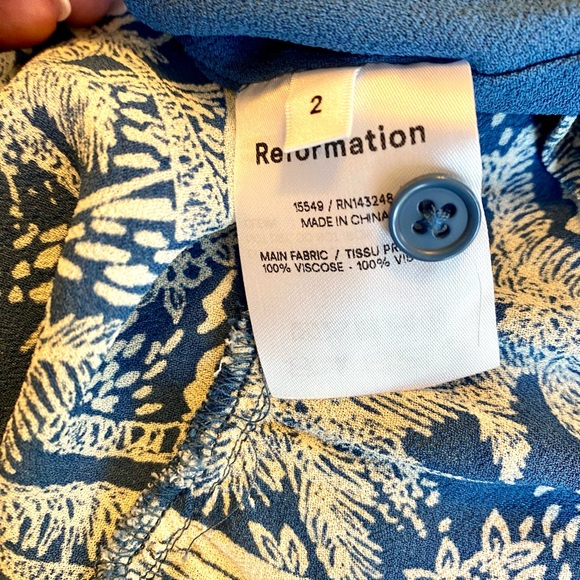 Reformation Nantes Tropical Ruffle Slit Midi Dress in Bali Print Blue - Picture 10 of 10